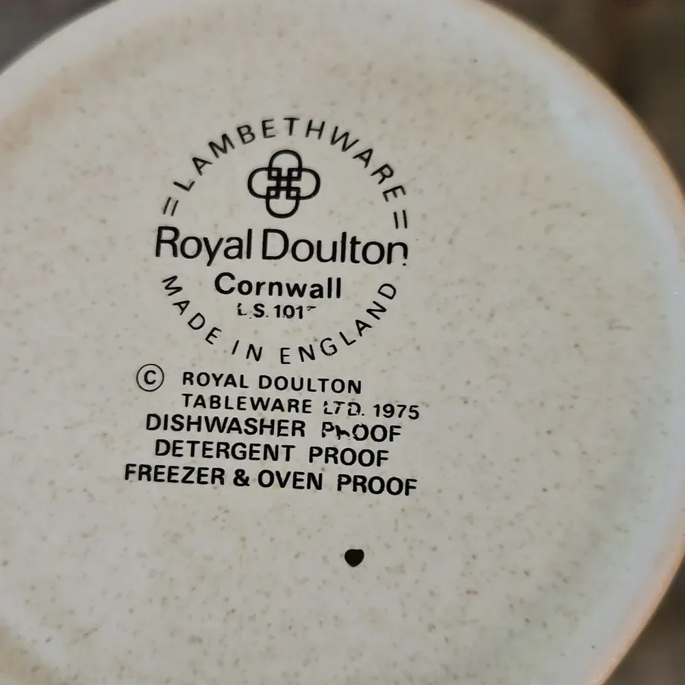 Royal Doulton Lambethware Vintage Fruit Design Creamer & Sugar Set